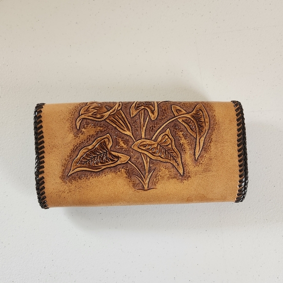Vintage Tooled Brown Leather Billfold Wallet Womens Handmade 1970s Western Boho - Picture 4 of 5